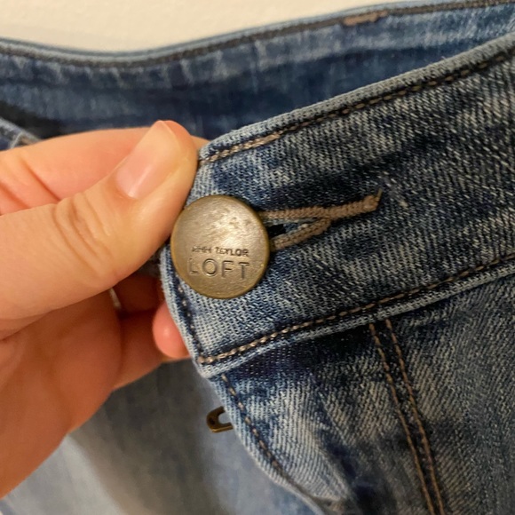 Ann Taylor LOFT JEANS size 8P - Picture 5 of 6